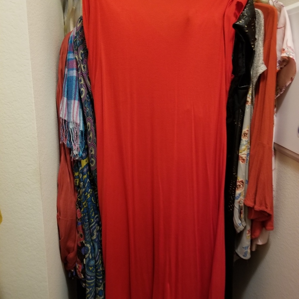 Red Dress - Picture 2 of 2